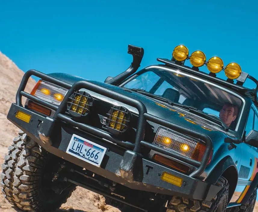 Auto a Control Remoto - 1/10 Toyota Land Cruiser 80 - FMS FCX10 LC80 - Jugueteria del Sur