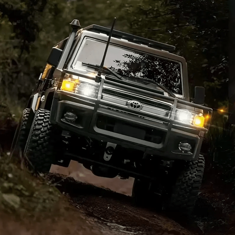 Auto a Control Remoto - 1/12 Camioneta TOYOTA Land Cruiser - MN82S - Jugueteria del Sur