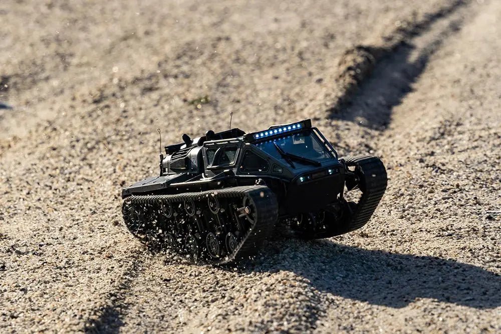 Auto a Control Remoto - 1/18 Tanque Anfibio Ripsaw - JJRC C8812 Negro o Cafe - Jugueteria del Sur