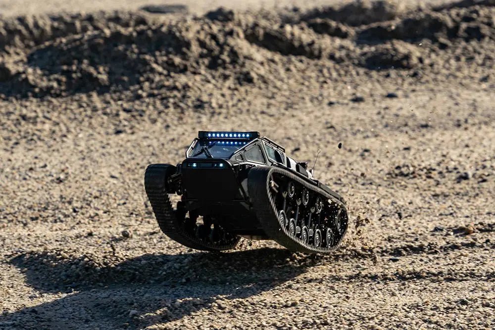 Auto a Control Remoto - 1/18 Tanque Anfibio Ripsaw - JJRC C8812 Negro o Cafe - Jugueteria del Sur