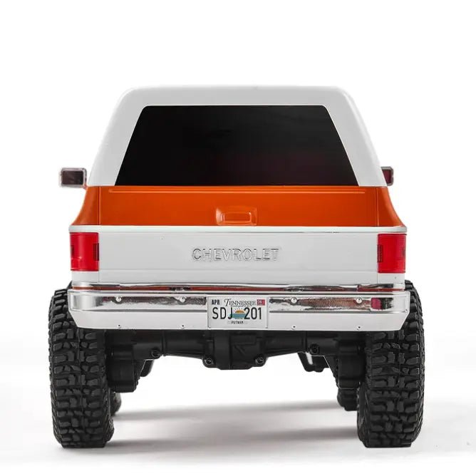 Auto a Control Remoto - 1/24 CHEVROLET K5 Blazer - FMS FCX24 Naranja, Negro o Café - Jugueteria del Sur