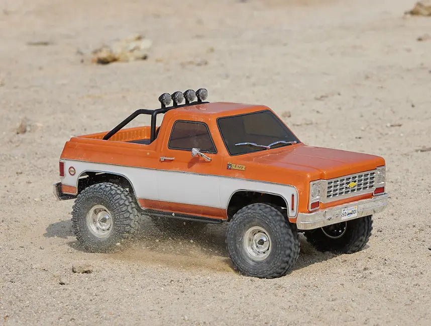 Auto a Control Remoto - 1/10 Chevrolet K5 Blazer - FMS FCX10 Negro, Naranjo o Cafe - Jugueteria del Sur