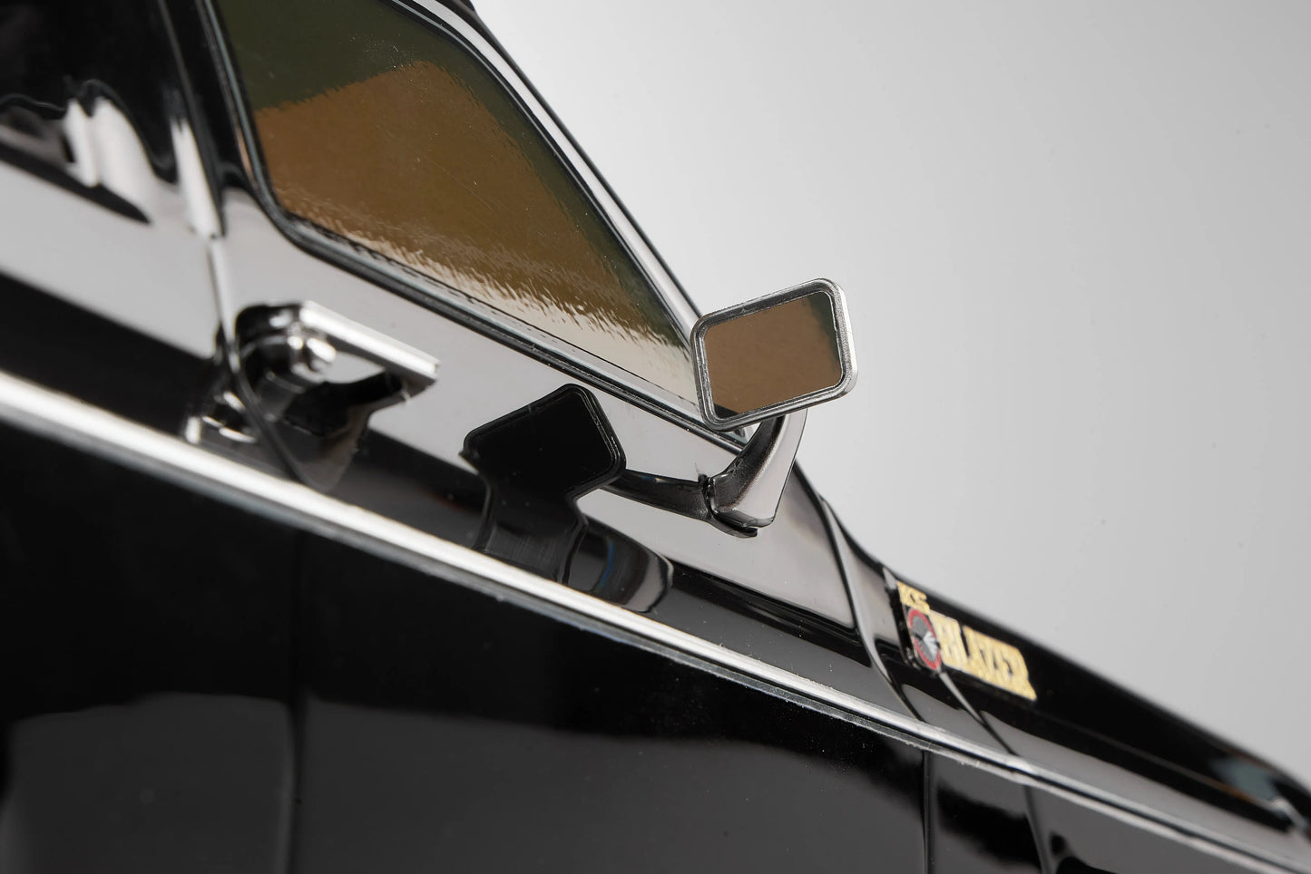 Auto a Control Remoto - 1/10 Chevrolet K5 Blazer - FMS FCX10 Negro, Naranjo o Cafe - Jugueteria del Sur