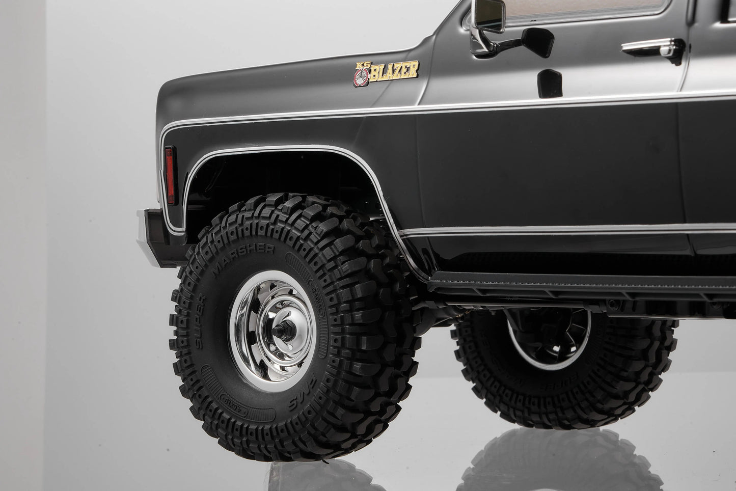 Auto a Control Remoto - 1/10 Chevrolet K5 Blazer - FMS FCX10 Negro, Naranjo o Cafe - Jugueteria del Sur