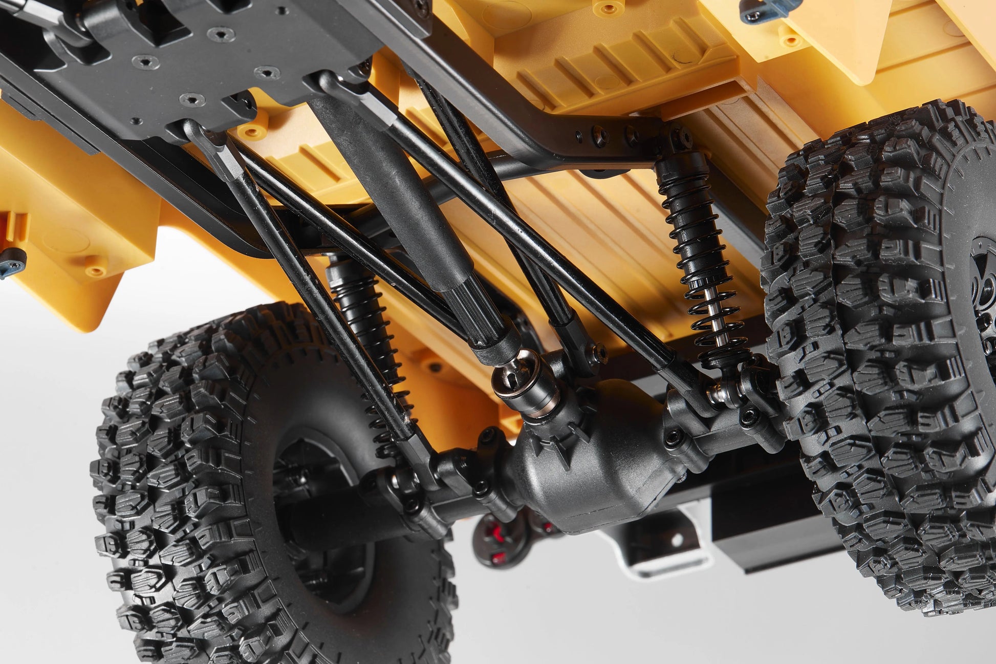 Auto a Control Remoto - 1/10 Toyota Land Cruiser FJ40 - FMS Amarillo o Azul - Jugueteria del Sur