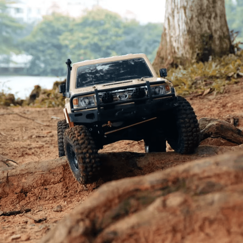 Auto a Control Remoto - 1/10 TOYOTA Land Cruiser LC79 - YIKONG YK41011 - Juguetería del Sur