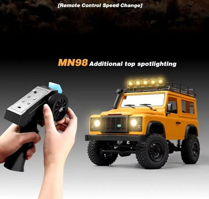 Auto a Control Remoto - 1/12 Land Rover Defender 90 - MN98 Versión II - Jugueteria del Sur