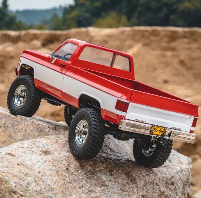 Auto a Control Remoto - 1/18 CHEVROLET K10 - FMS FCX18 Amarillo, Rojo o Negro - Jugueteria del Sur