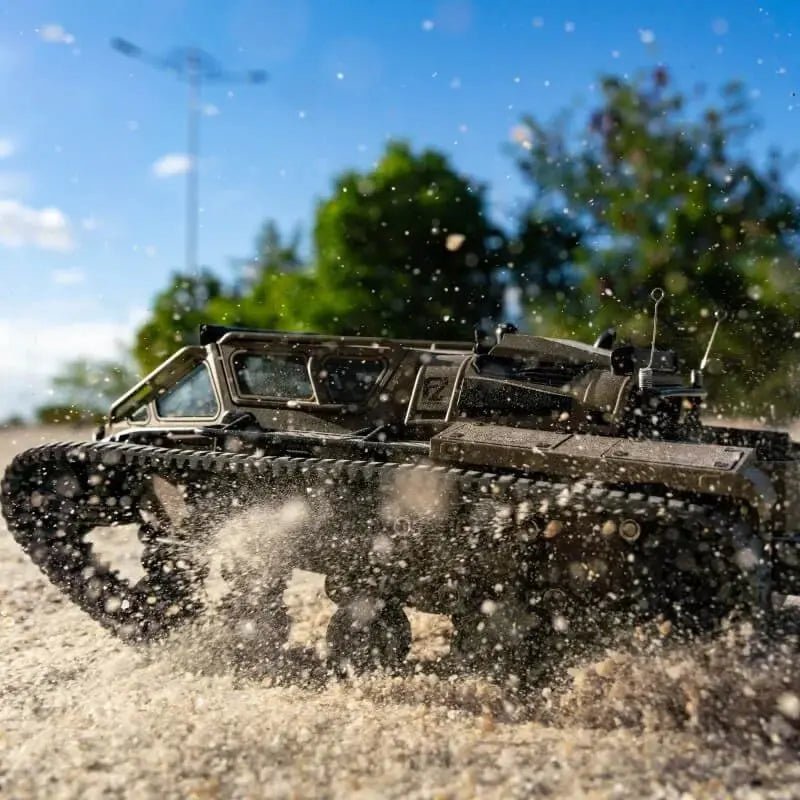 Auto a Control Remoto - 1/18 Tanque Anfibio Ripsaw - JJRC C8812 Negro o Cafe - Jugueteria del Sur