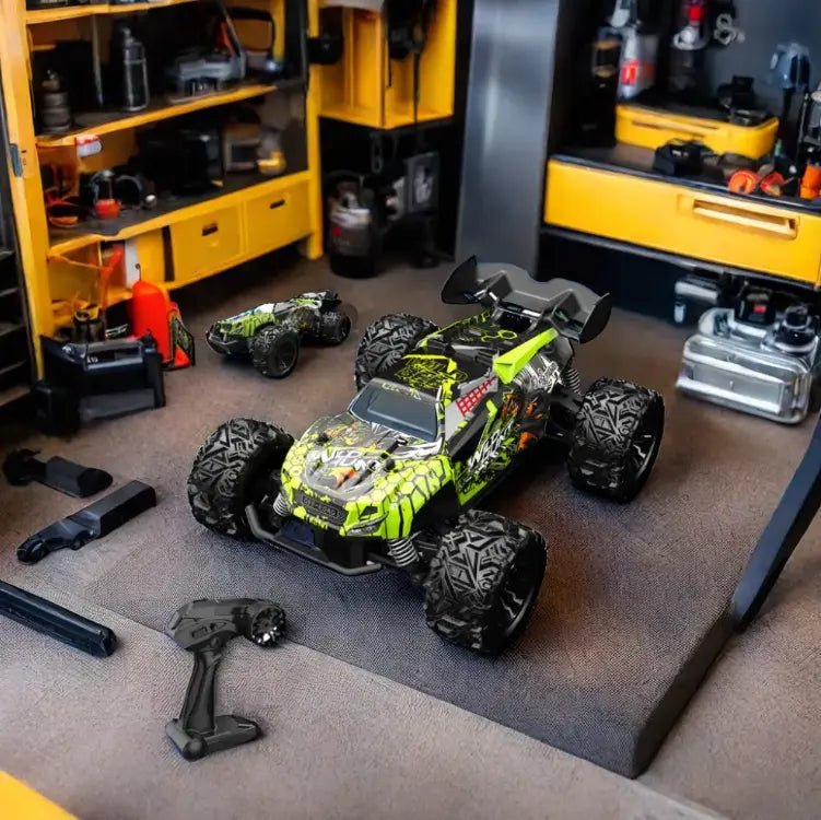 Auto a Control Remoto - 1/20 Drift Racing Wild Hunt - S767 Azul o Verde - Jugueteria del Sur