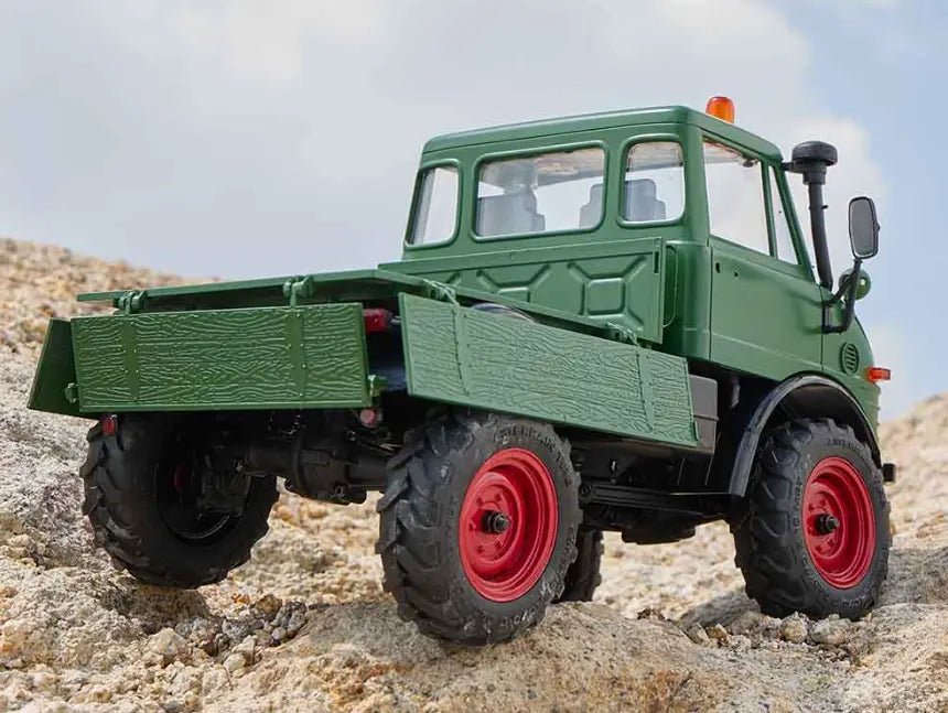 Auto a Control Remoto - 1/24 Mercedes - Benz Unimog 421 - FMS FCX24 Verde, Gris o Rojo - Jugueteria del Sur