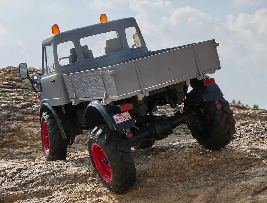 Auto a Control Remoto - 1/24 Mercedes - Benz Unimog 421 - FMS FCX24 Verde, Gris o Rojo - Jugueteria del Sur