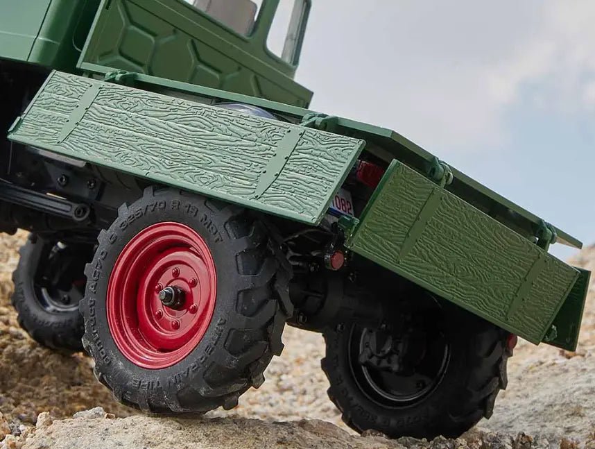 Auto a Control Remoto - 1/24 Mercedes - Benz Unimog 421 - FMS FCX24 Verde, Gris o Rojo - Jugueteria del Sur