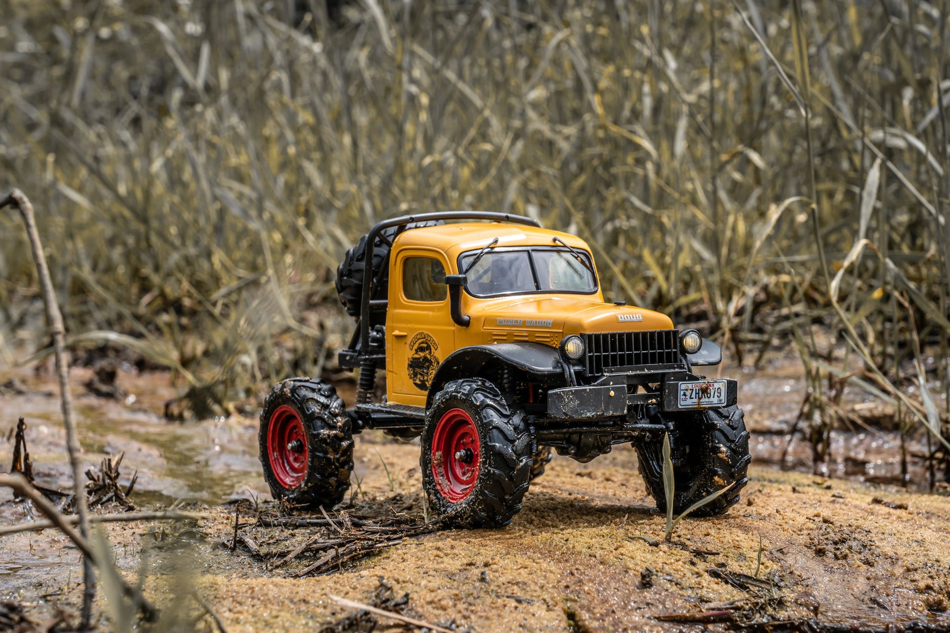 Auto a Control Remoto - 1/24 Power Wagon - FMS FCX24 Amarillo, Azul o Rojo - Jugueteria del Sur