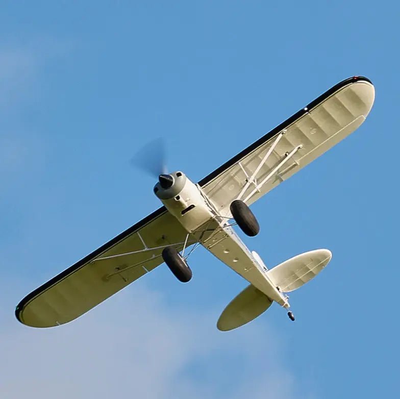 Avión a control remoto - Piper Super Cub PA - 18 de 1300 mm con Reflex V3 RTF - FMS - Jugueteria del Sur