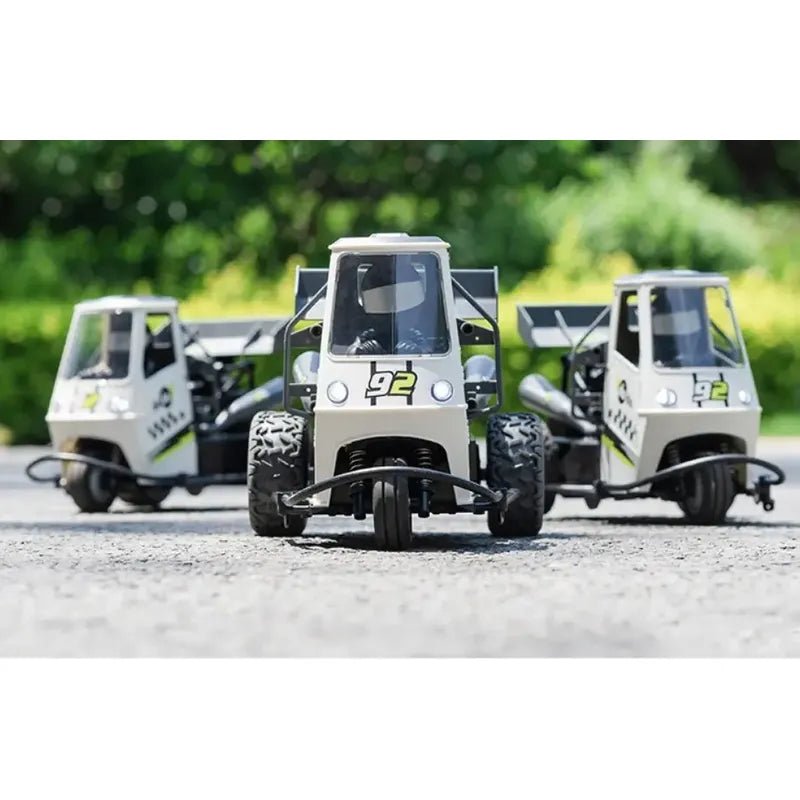 Vehículo Rc Moto Triciclo Sonido Y Humo Control Remoto 1:16 Blanco - Jugueteria del Sur